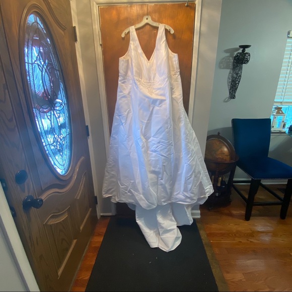 Plus size wedding dress - Picture 13 of 13